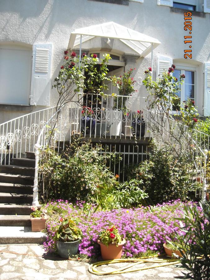 Maison De Retraite Vertaizon Exterior foto