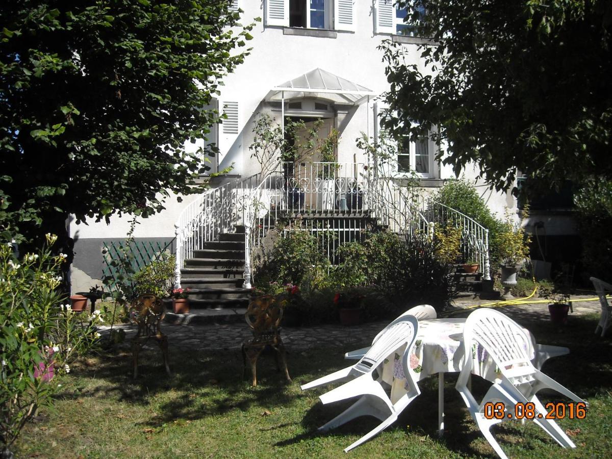 Maison De Retraite Vertaizon Exterior foto