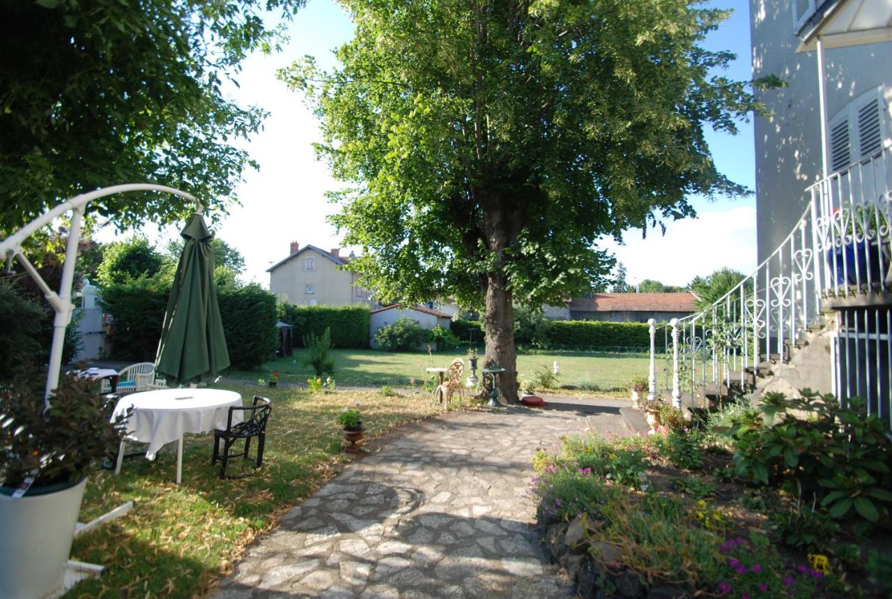 Maison De Retraite Vertaizon Exterior foto